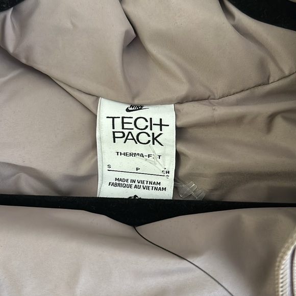 Nike Tech Pack Therma-Fit Gray Bubble Puffer Vest DN2817-087Size Small - Picture 5 of 5